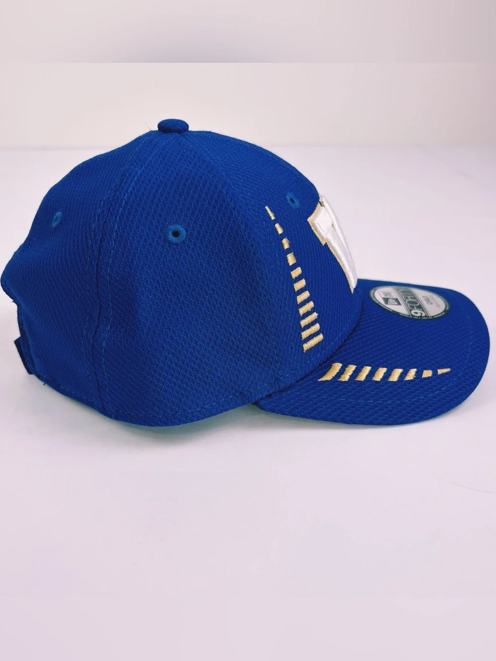 Winnipeg Blue Bombers CFL New Era 9FORTY Youth Child Adjustable Hat Cap